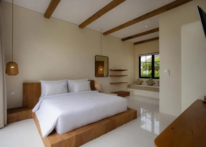 Batu Putih 2 - Behind La Favela Seminyak